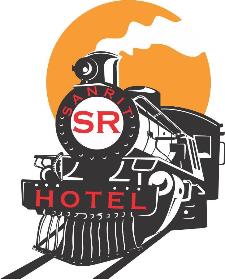 Sanrit Hotel GOA Esterno foto